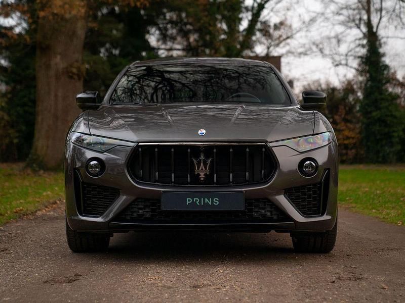 Gebraucht Maserati Levante 430 PS (316 kW) 2021 Grau SUV