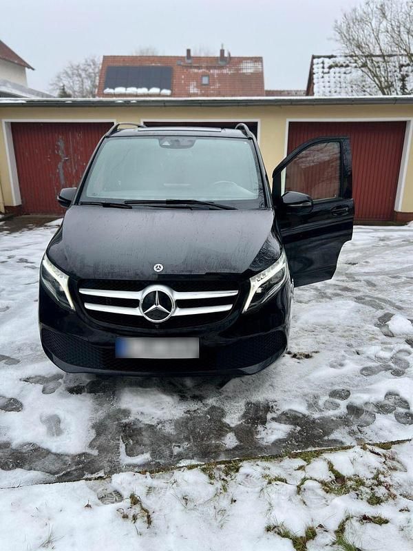 Gebraucht Mercedes V300 239 PS (175 kW) 2020 Schwarz Van / Kleinbus