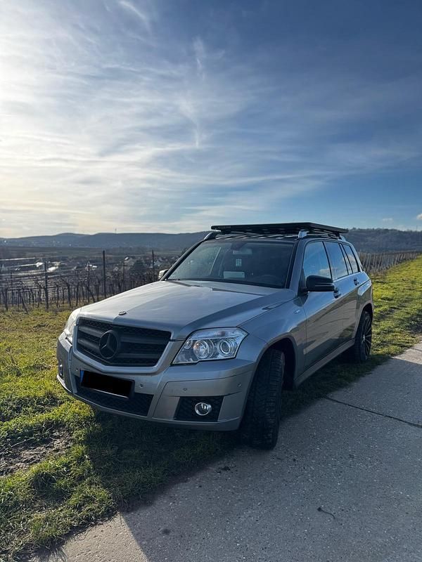 Grau Gebraucht 2012 Mercedes GLK350 SUV | 13.750 € (Fairer Preis) - Bild 1/4