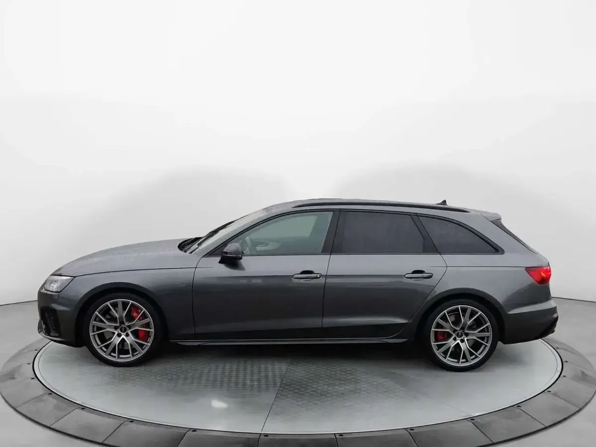 Używany Audi S4 Ambiente 342 KM (251 kW) 2024 Szary Kombi