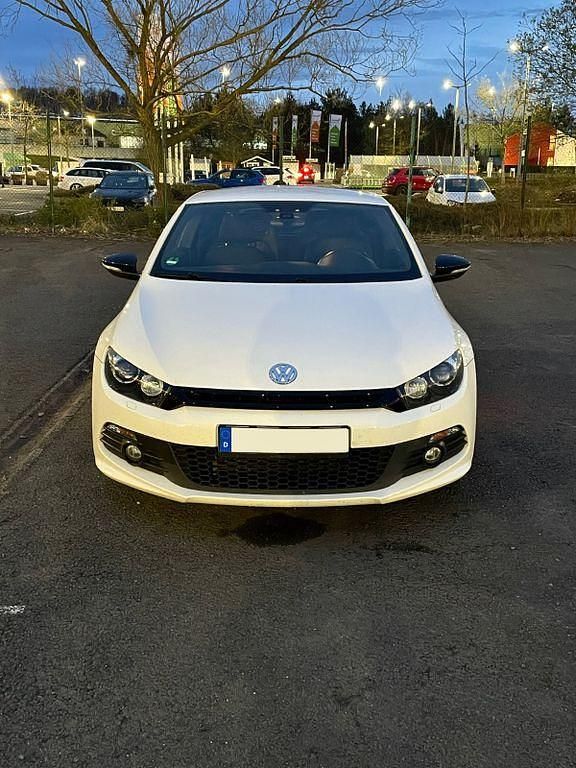 Gebraucht VW Scirocco Match 140 PS (102 kW) 2013 Weiß Coupé