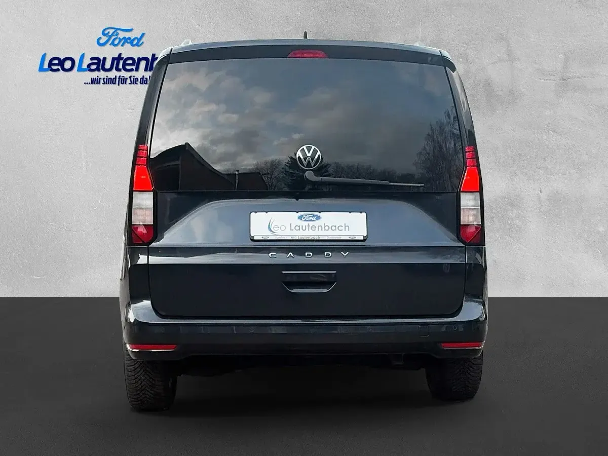 Gebraucht VW Caddy Life 122 PS (89 kW) 2022 Starlight blue Van / Kleinbus