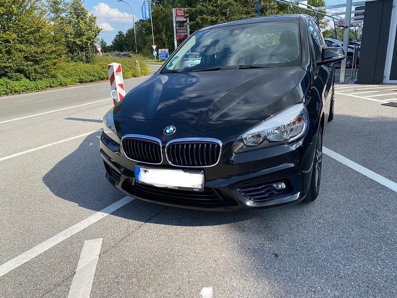 Schwarz Gebraucht 2015 BMW 216 Limousine | 6.900 € (Fairer Preis) - Bild 1/4