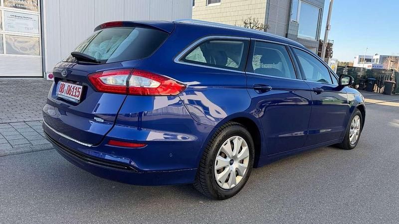 Gebraucht Ford Mondeo 150 PS (110 kW) 2015 Blau Kombi