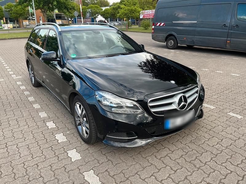 Gebraucht Mercedes 220 125 PS (91 kW) 2016 Schwarz Kombi