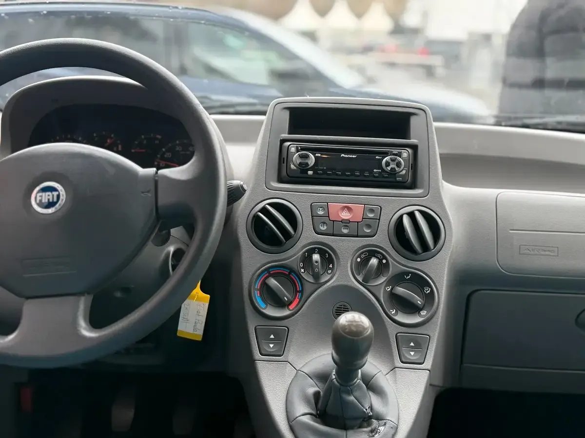 Używany Fiat Panda 59 KM (43 kW) 2003 Niebieski Hatchback