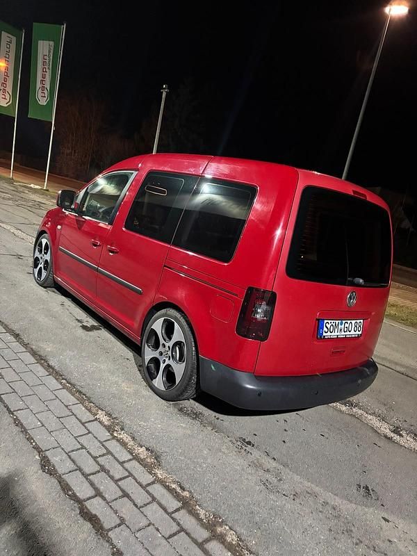 Gebraucht VW Caddy Trendline 102 PS (75 kW) 2013 Rot Van / Kleinbus