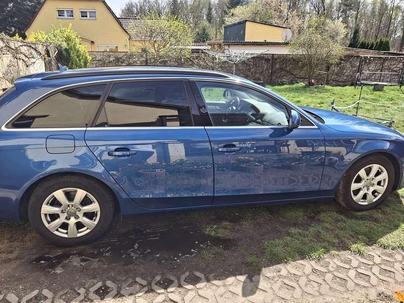 Gebraucht Audi A4 Ambiente 179 PS (131 kW) 2009 Blau Kombi