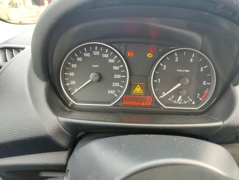 Gebraucht BMW 116 122 PS (89 kW) 2007 Schwarz Kleinwagen