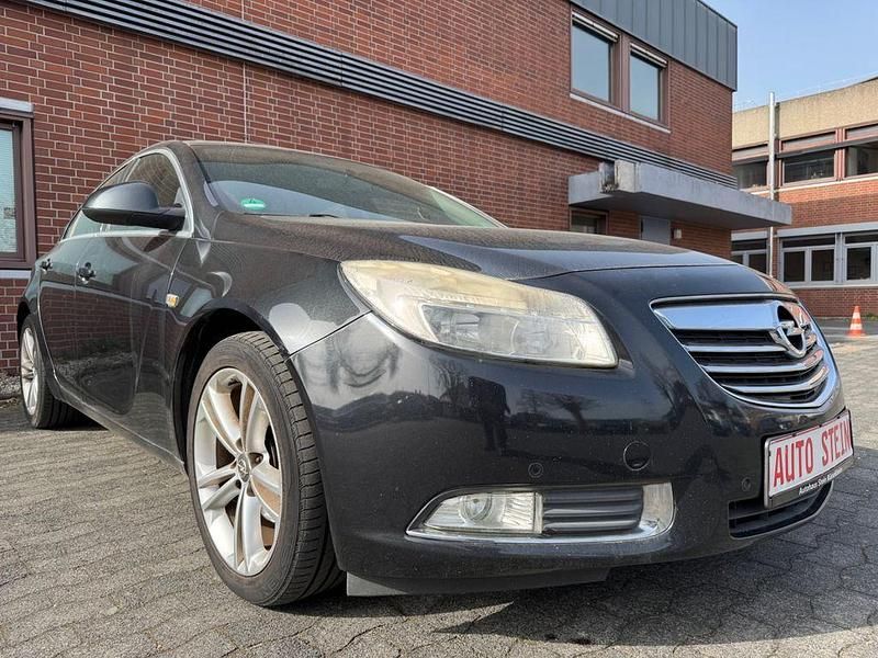 Gebraucht Opel Insignia Edition 110 PS (80 kW) 2012 Schwarz Limousine