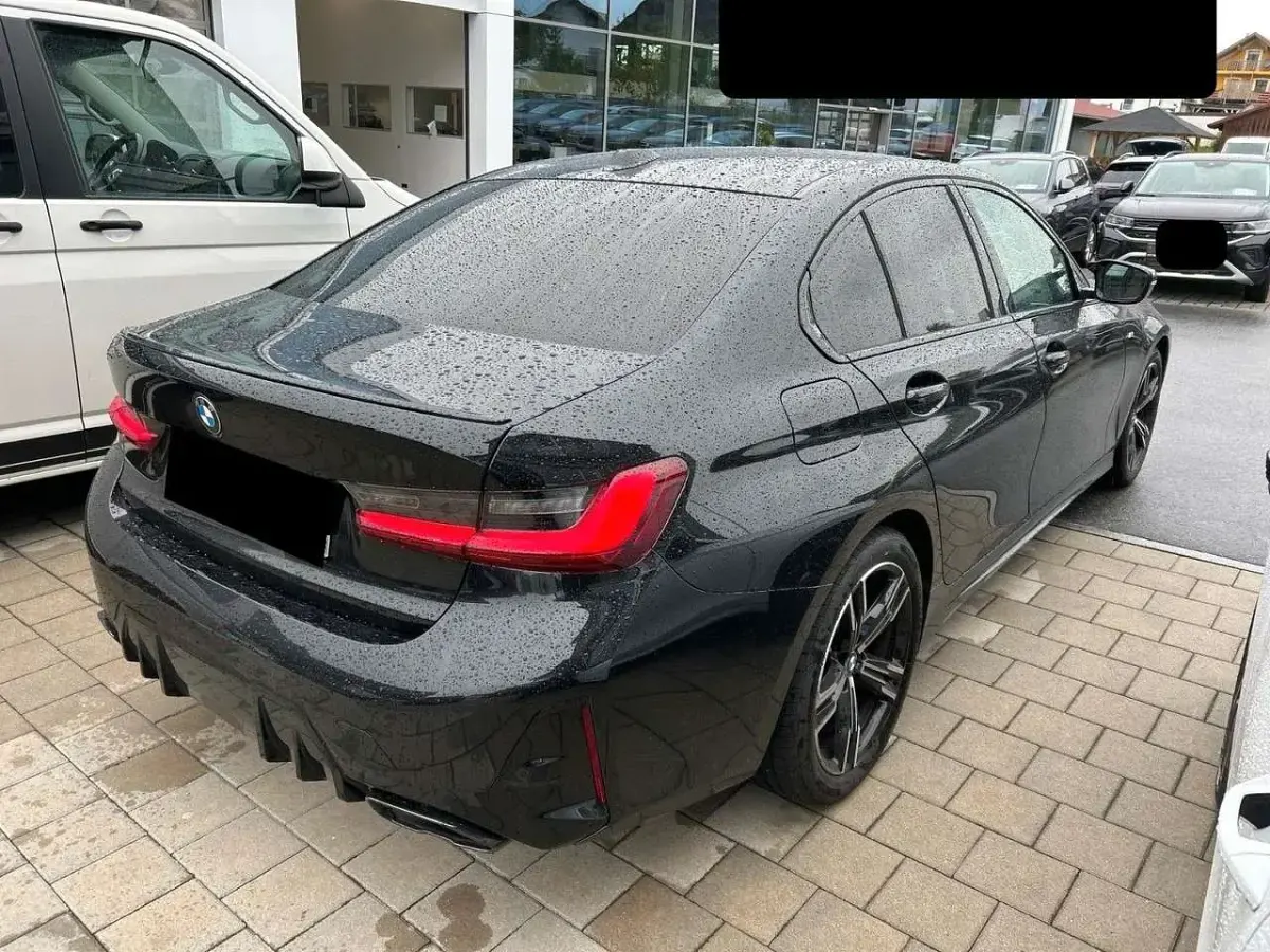 Gebraucht BMW 340 374 PS (275 kW) 2023 Saphirschwarz Limousine