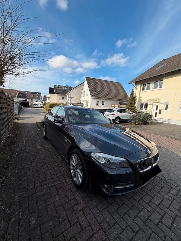 Gebraucht BMW 523 204 PS (150 kW) 2011 Schwarz Limousine