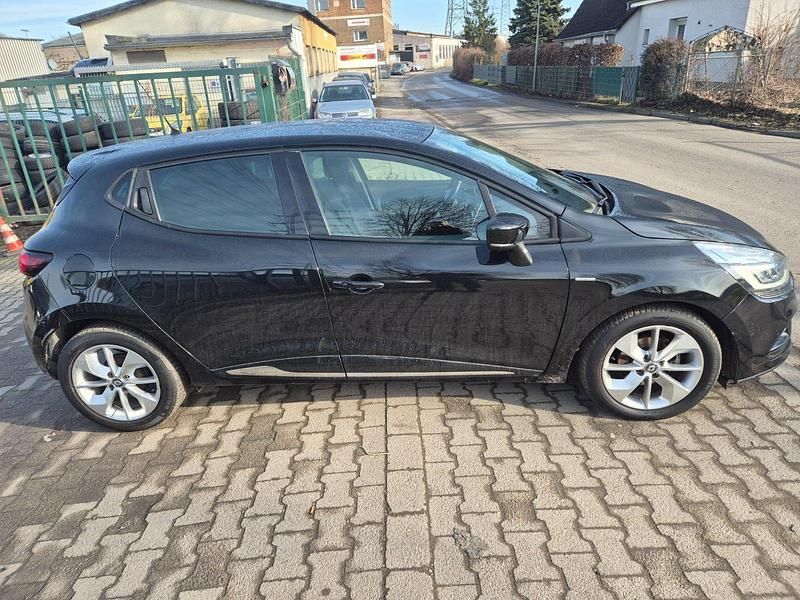 Gebraucht Renault Clio IV 74 PS (54 kW) 2017 Schwarz Limousine