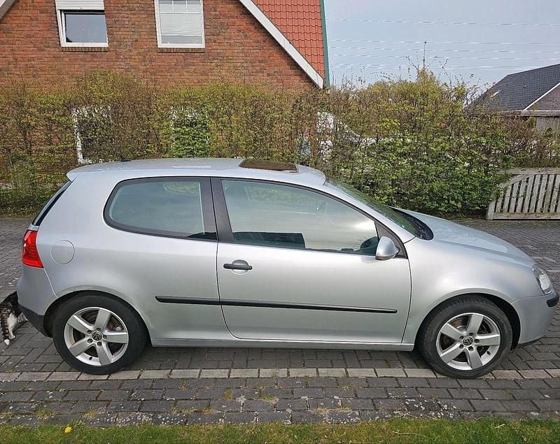 Gebraucht VW Golf V 115 PS (84 kW) 2004 Silber Kleinwagen