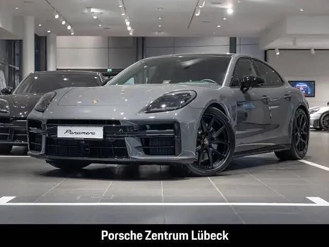 Używany Porsche Panamera 4 470 KM (345 kW) 2025 Sedan/Limuzyna