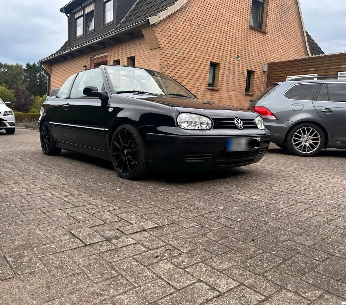 Używany VW Golf 116 KM (85 kW) 2001 Czarny Kabriolet
