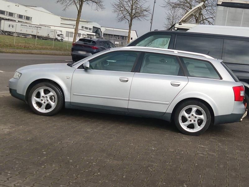 Gebraucht Audi A4 131 PS (96 kW) 2001 Silber Kombi