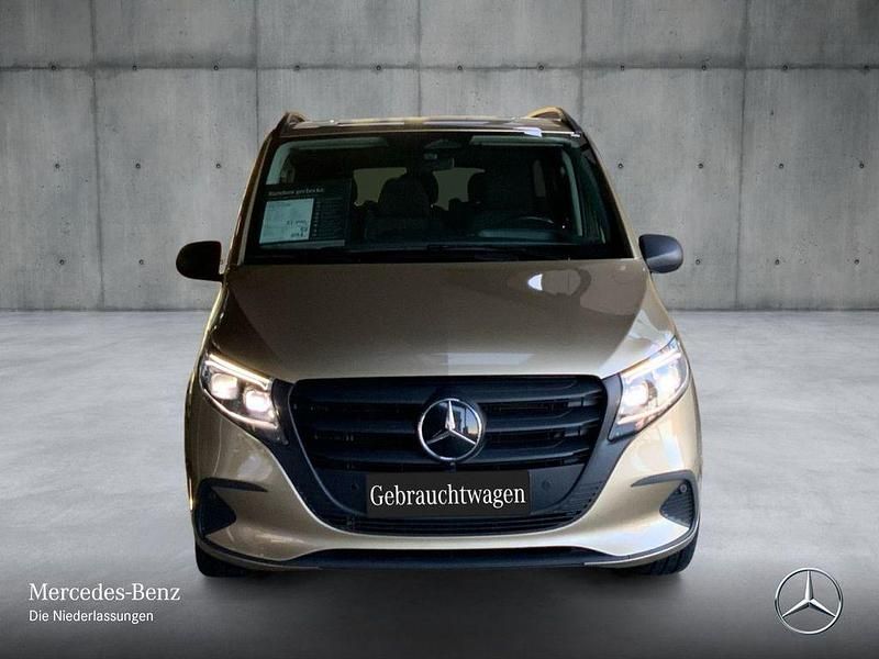 Gebraucht Mercedes Vito 190 PS (139 kW) 2024 Gold Van
