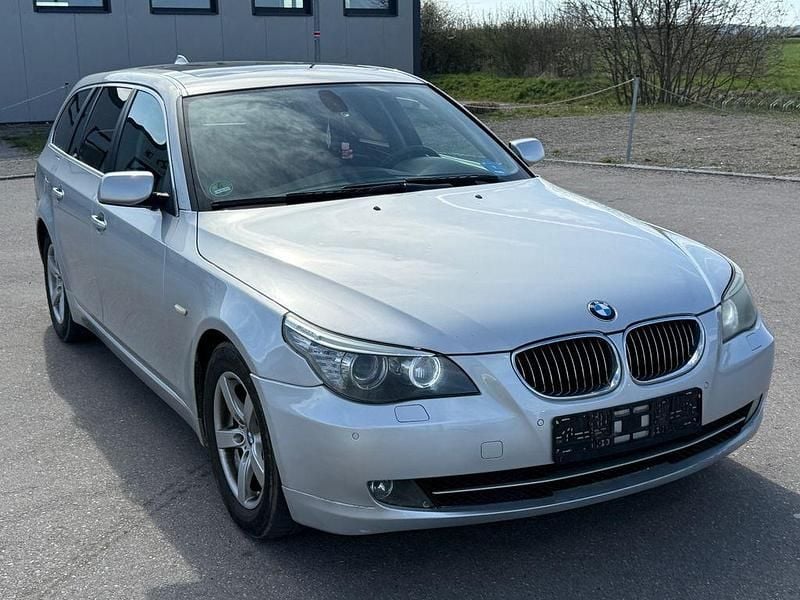 Gebraucht BMW 525 197 PS (144 kW) 2008 Silber Kombi