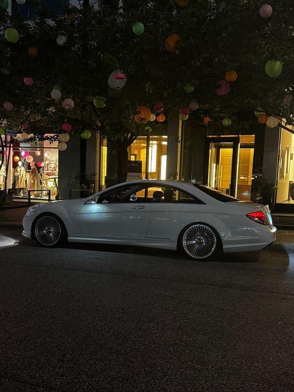 Weiß Gebraucht 2007 Mercedes CL500 Coupé | 22.500 € (Teuer) - Bild 1/4