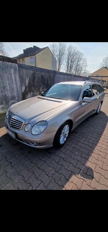 Gebraucht Mercedes E220 170 PS (125 kW) 2007 Grau Kombi