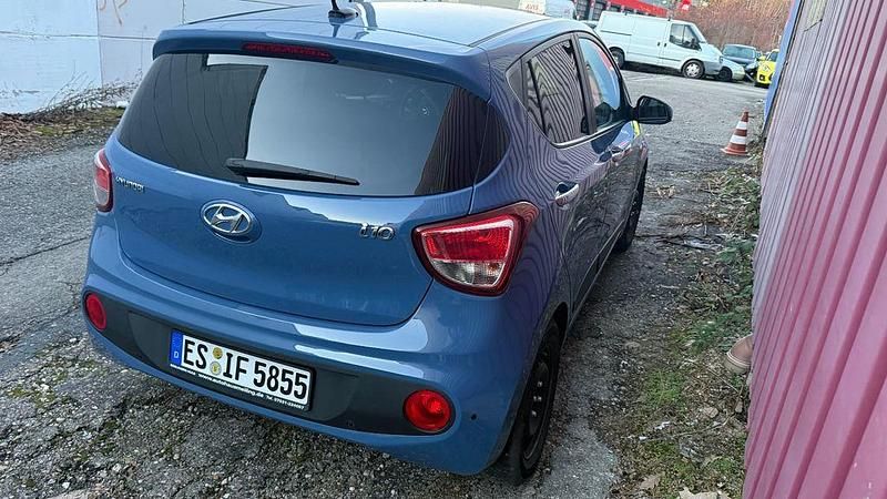 Gebraucht Hyundai i10 Style 87 PS (63 kW) 2018 Blau Kleinwagen