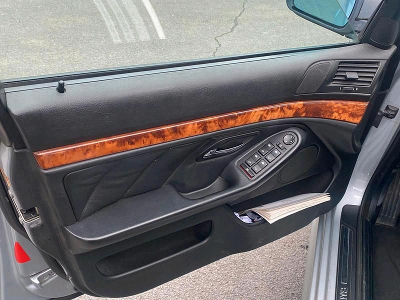 Gebraucht BMW 523 170 PS (125 kW) 1997 Silber Kombi