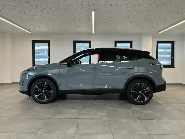 Neu Nissan Qashqai 360º 158 PS (116 kW) 2026 Ceramic grey / dach schwarz SUV
