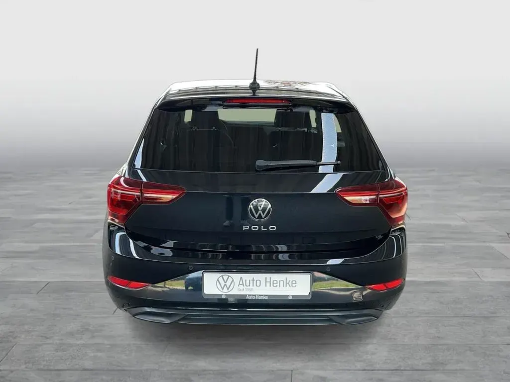 Gebraucht VW Polo Style 95 PS (69 kW) 2022 Deep black perleffekt (metallic) Kleinwagen