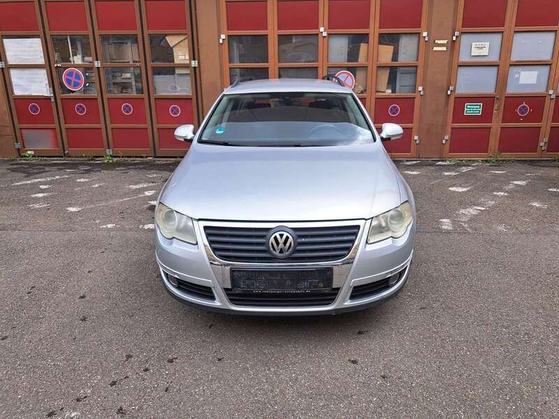Reflex silver metallic Gebraucht 2006 VW Passat Comfortline Kombi | 800 € (Superpreis) - Bild 1/4