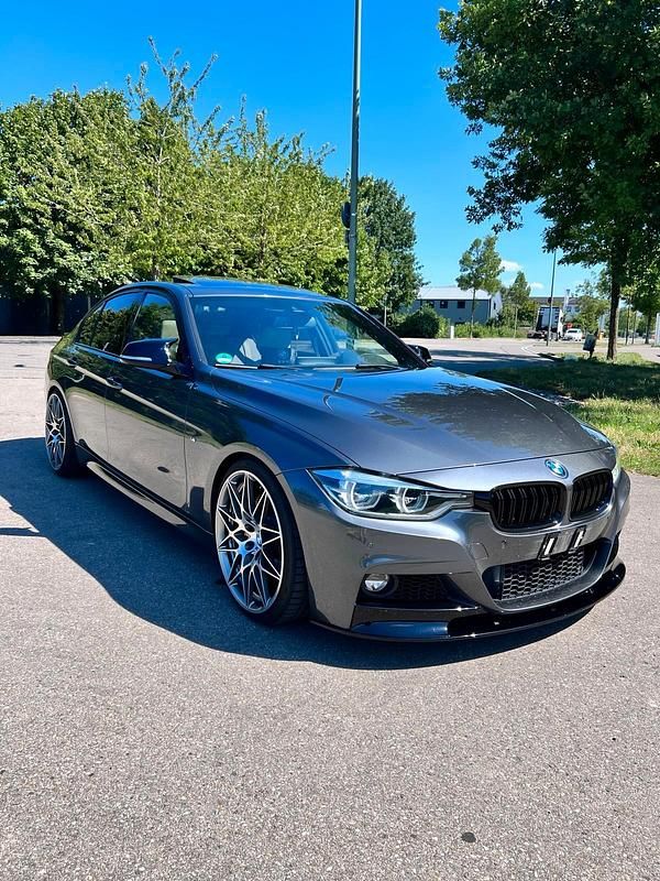 Grau Gebraucht 2015 BMW 340 M Sport Limousine | 36.500 € (Teuer) - Bild 1/4