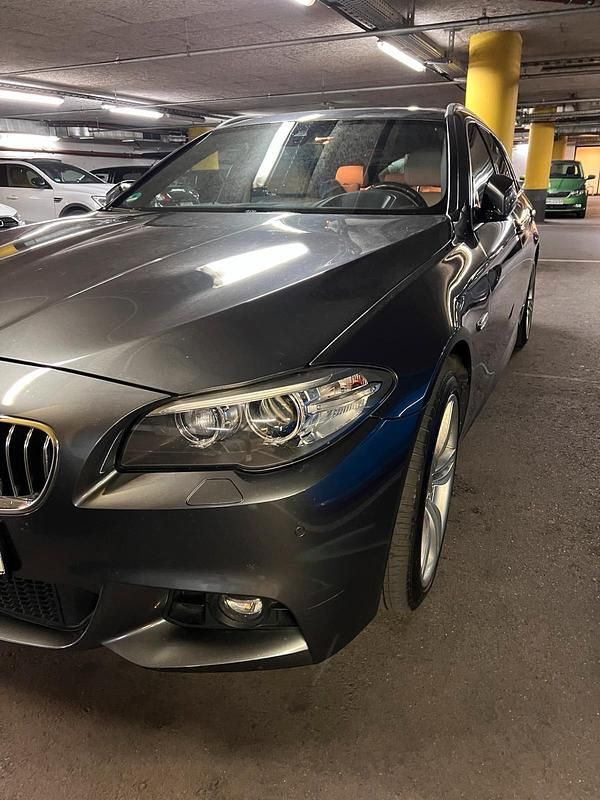 Grau Gebraucht 2015 BMW 530 M Sport Kombi | 17.500 € (Guter Preis) - Bild 1/4