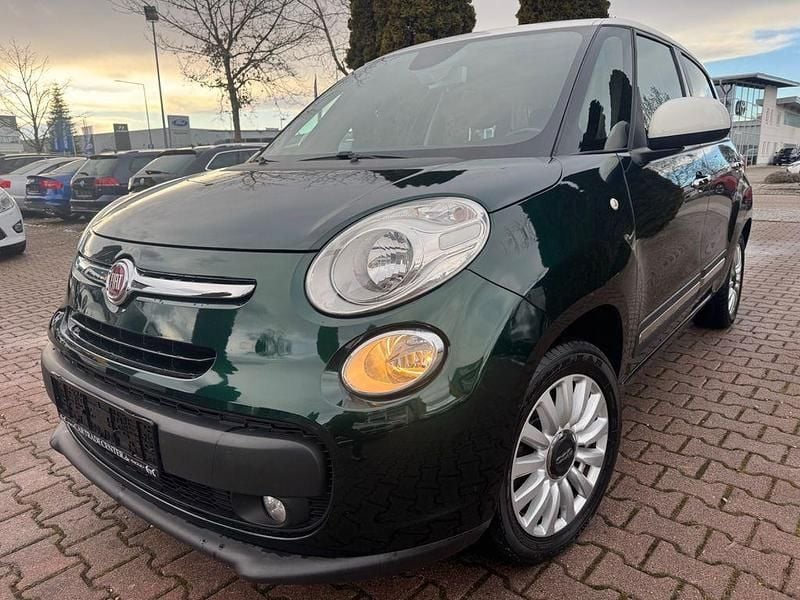 Grün Gebraucht 2015 Fiat 500L Lounge Van / Kleinbus | 6.900 € (Fairer Preis) - Bild 1/4