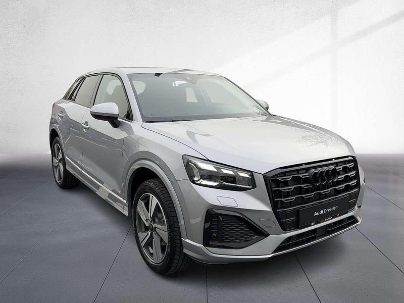 Neu Audi Q2 Advanced Plus 150 PS (110 kW) 2025 Florettsilber metallic SUV