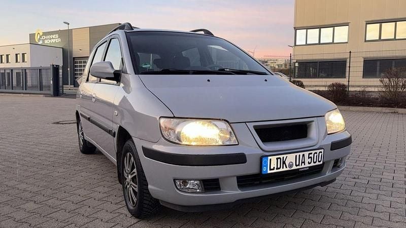 Grau Gebraucht 2005 Hyundai Matrix GLS Van / Kleinbus | 1.900 € (Fairer Preis) - Bild 1/4