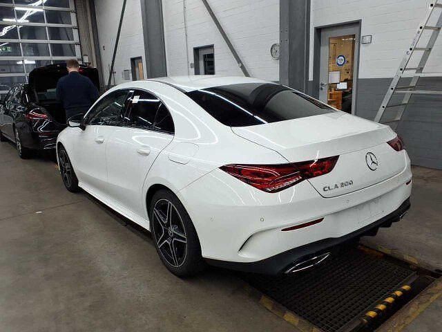 Gebraucht Mercedes CLA200 AMG line 163 PS (119 kW) 2021 Weiß Coupé
