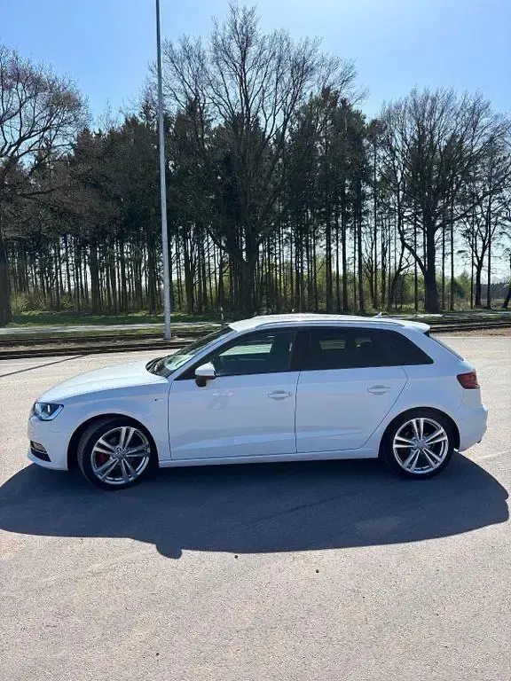 Gebraucht Audi A3 Sport 150 PS (110 kW) 2016 Schwarz Limousine