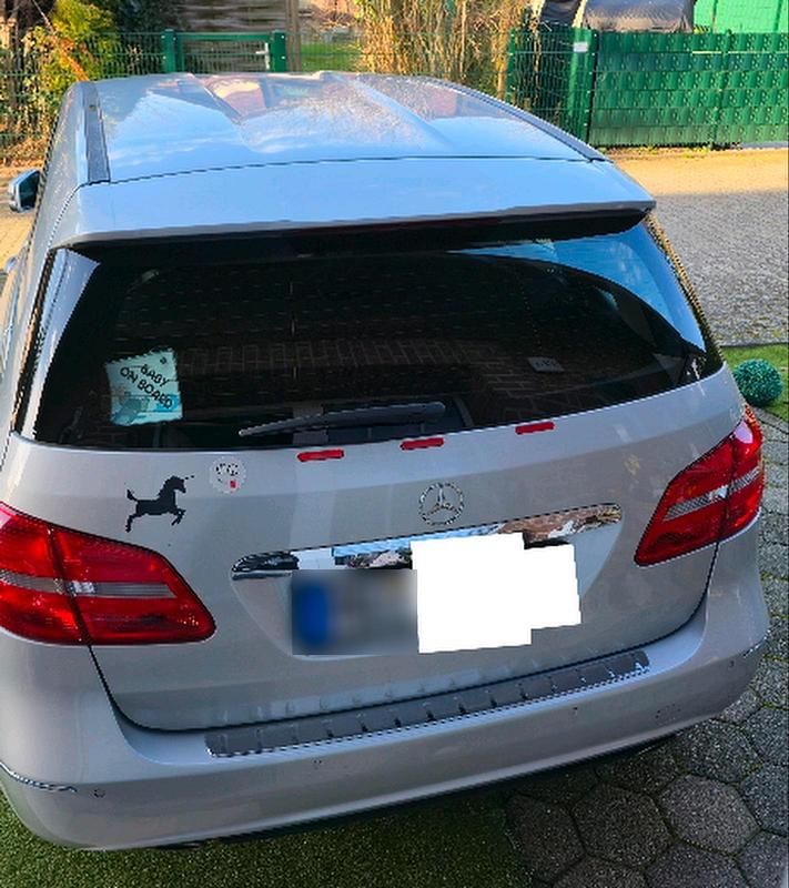 Gebraucht Mercedes B200 163 PS (119 kW) 2014 Silber Van / Kleinbus