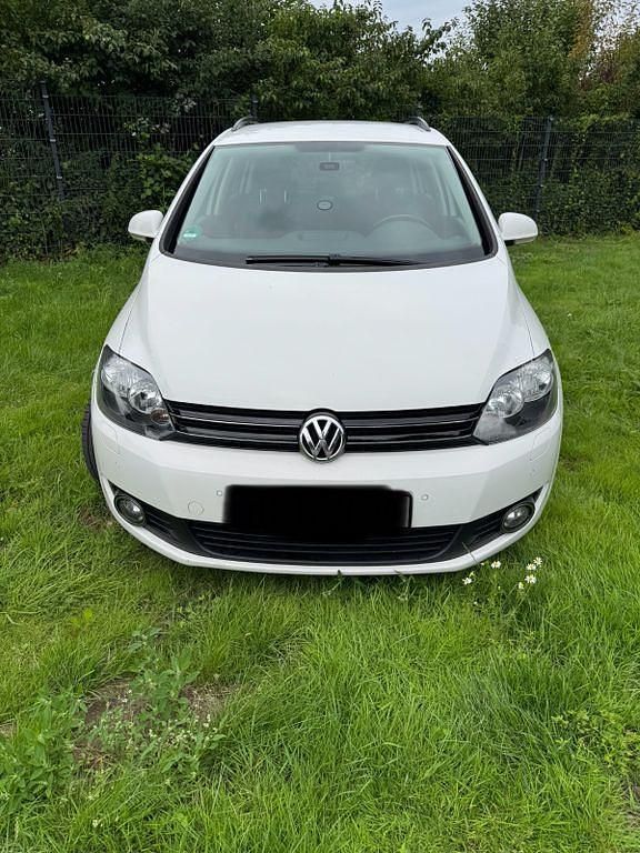 Weiß Gebraucht 2010 VW Golf Plus Comfortline Van / Kleinbus | 5.550 € (Guter Preis) - Bild 1/4