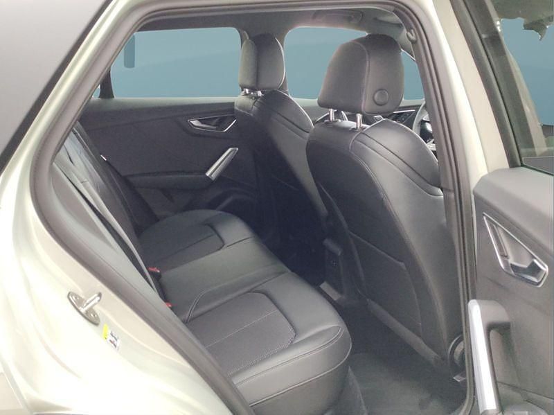 Gebraucht Audi Q2 S-Line 116 PS (85 kW) 2025 Silber SUV