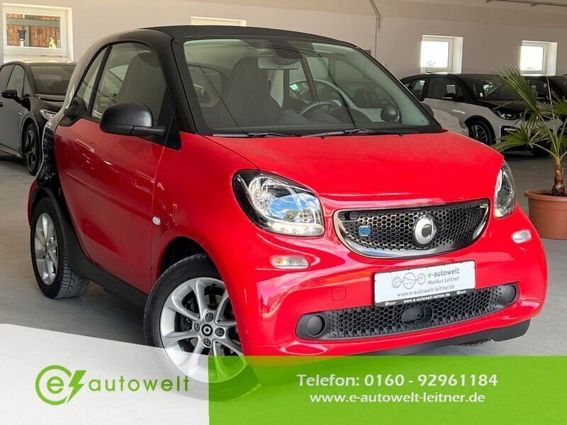 Rot Gebraucht 2018 Smart ForTwo Electric Drive Passion Kleinwagen | 6.890 € (Fairer Preis) - Bild 1/4