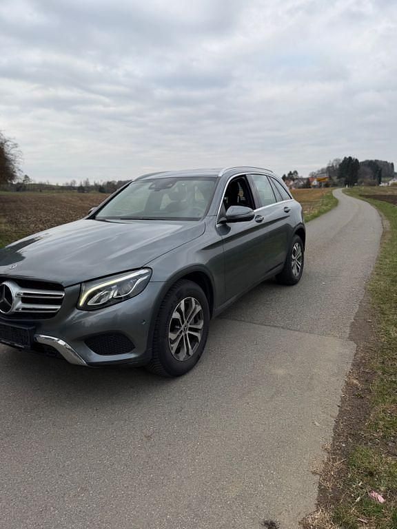 Gebraucht Mercedes GLC220 170 PS (125 kW) 2018 Grau Limousine
