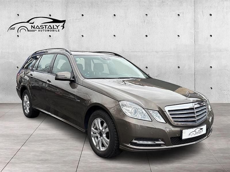 Gebraucht Mercedes E300 231 PS (169 kW) 2012 Grau Kombi