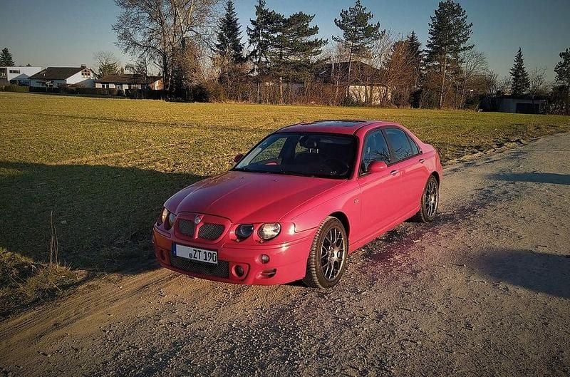 Rot Gebraucht 2001 MG ZT Limousine | 4.999 € - Bild 1/4