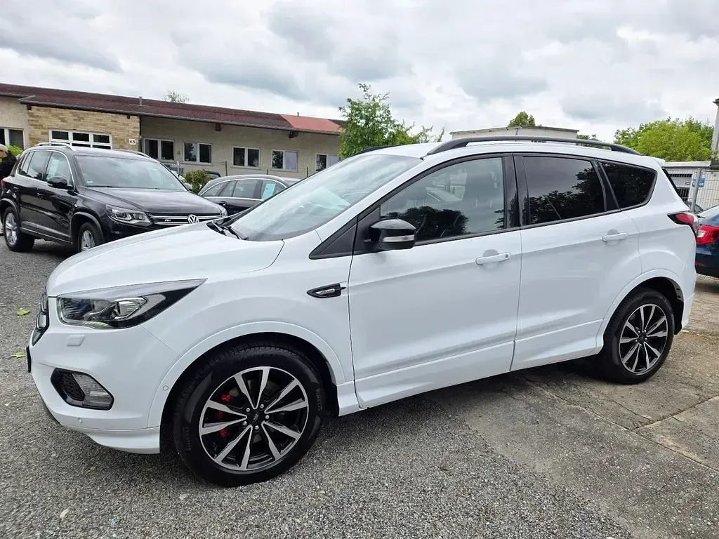 Gebraucht Ford Kuga ST-Line 150 PS (110 kW) 2019 Weiß SUV