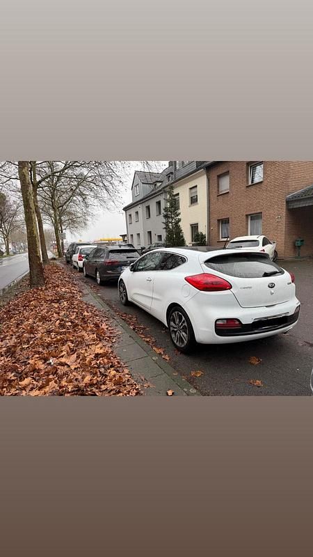 Gebraucht Kia Ceed 128 PS (94 kW) 2014 Weiß Kleinwagen