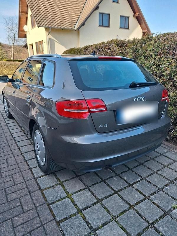 Gebraucht Audi A3 105 PS (77 kW) 2013 Grau Limousine