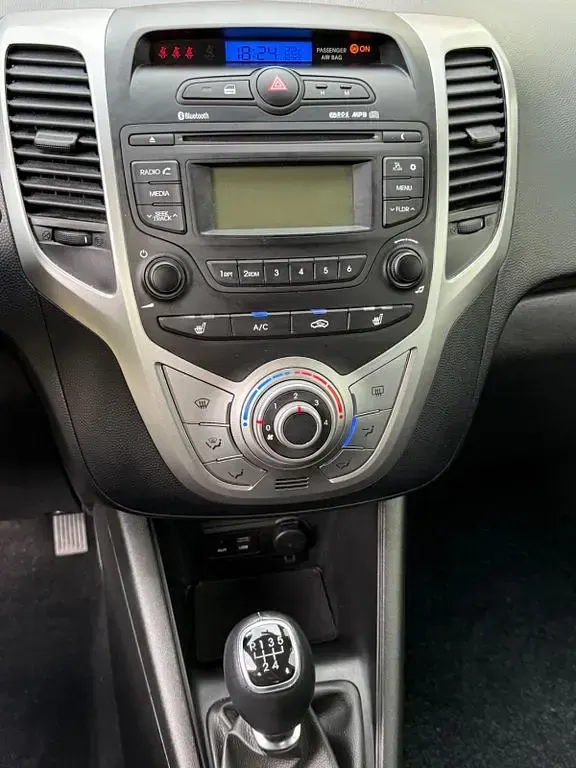 Gebraucht Hyundai i20 Space 90 PS (66 kW) 2018 Schwarz Van / Kleinbus