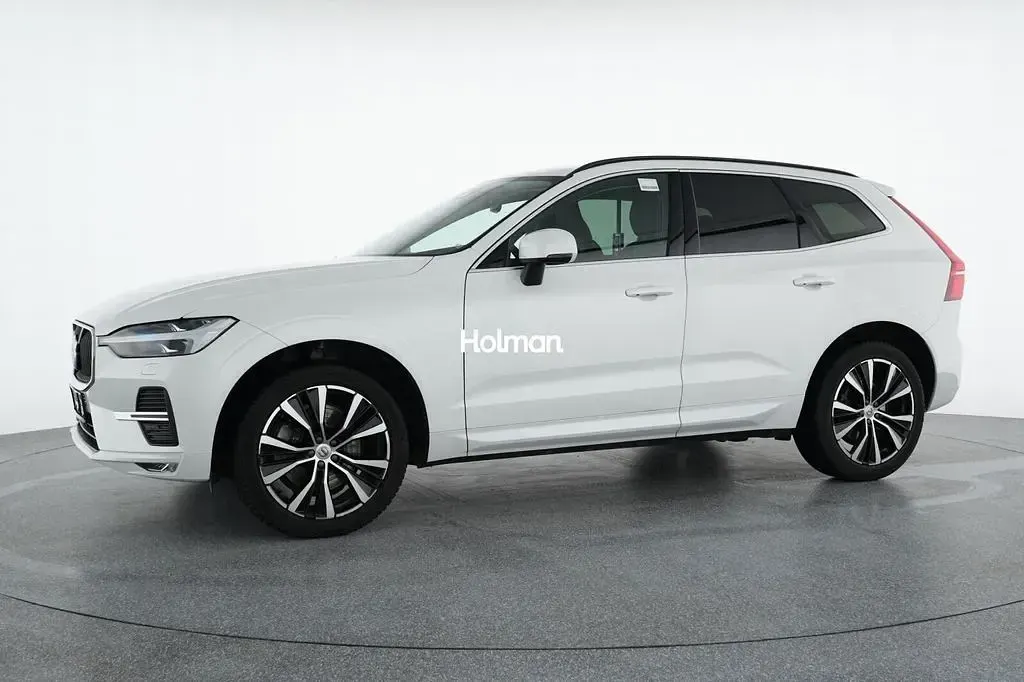 Używany Volvo XC60 Core 197 KM (144 kW) 2024 Biały SUV