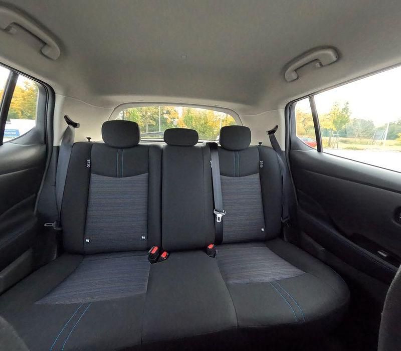 Gebraucht Nissan Leaf N-Connecta 160 kW (218 PS) 2022 Schwarz Kleinwagen